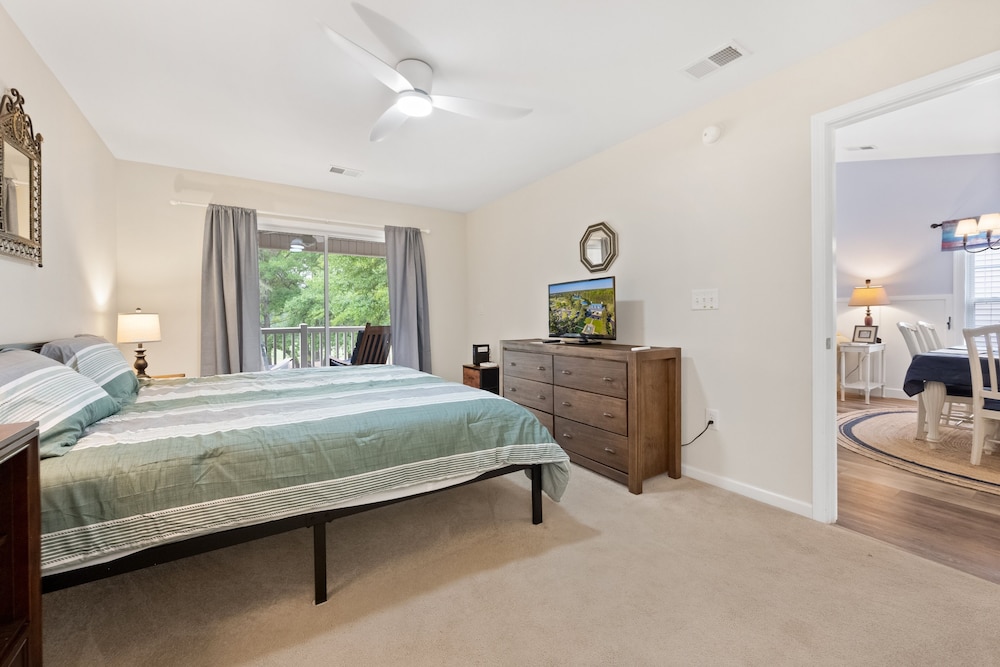 65d Isle Awhile 3 Bedroom Condo