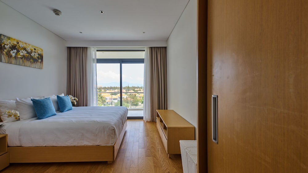 Vacation Homes Ocean Apartment