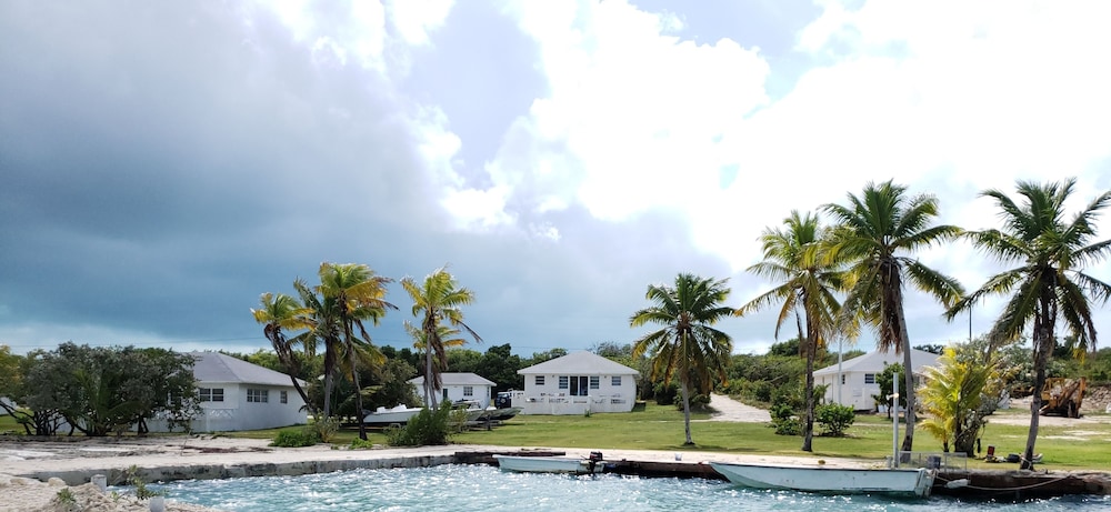 Hotel Ocean Mist Villa - Image 1