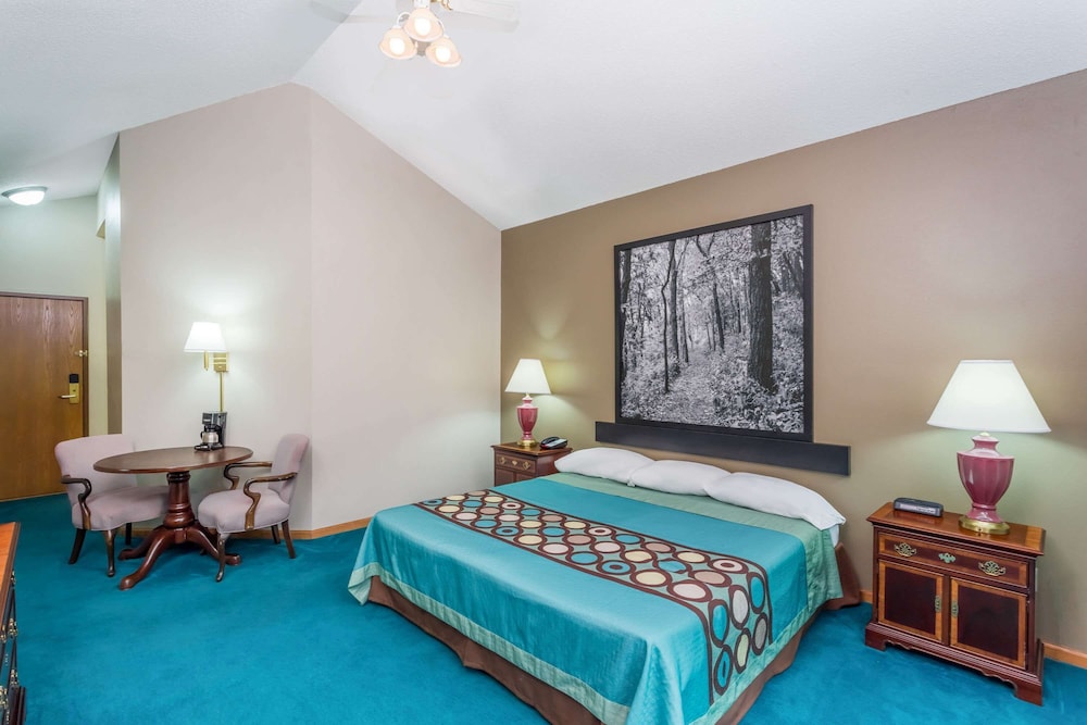 Super 8 by Wyndham Platteville