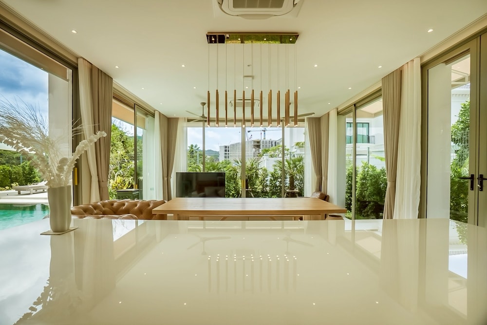 Akal Pool Villa 3BR near Laguna, Bangtao & Beach