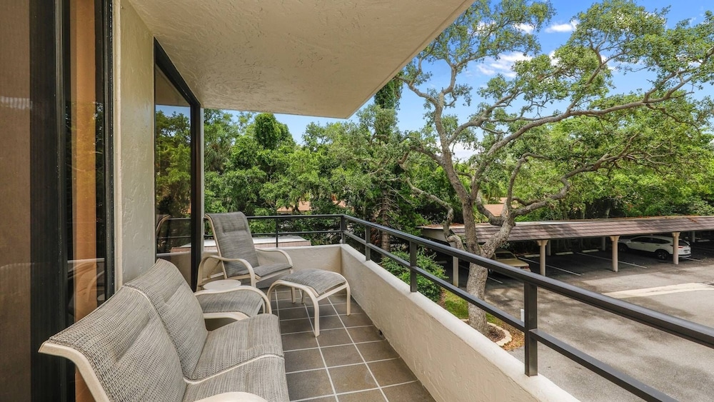 Anchorage Resort 2nd Floor 2 Bedroom Condo Facing IntraCoastal Waters 2 Condo