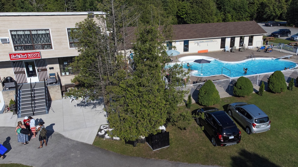 Sauble Beach Lodge