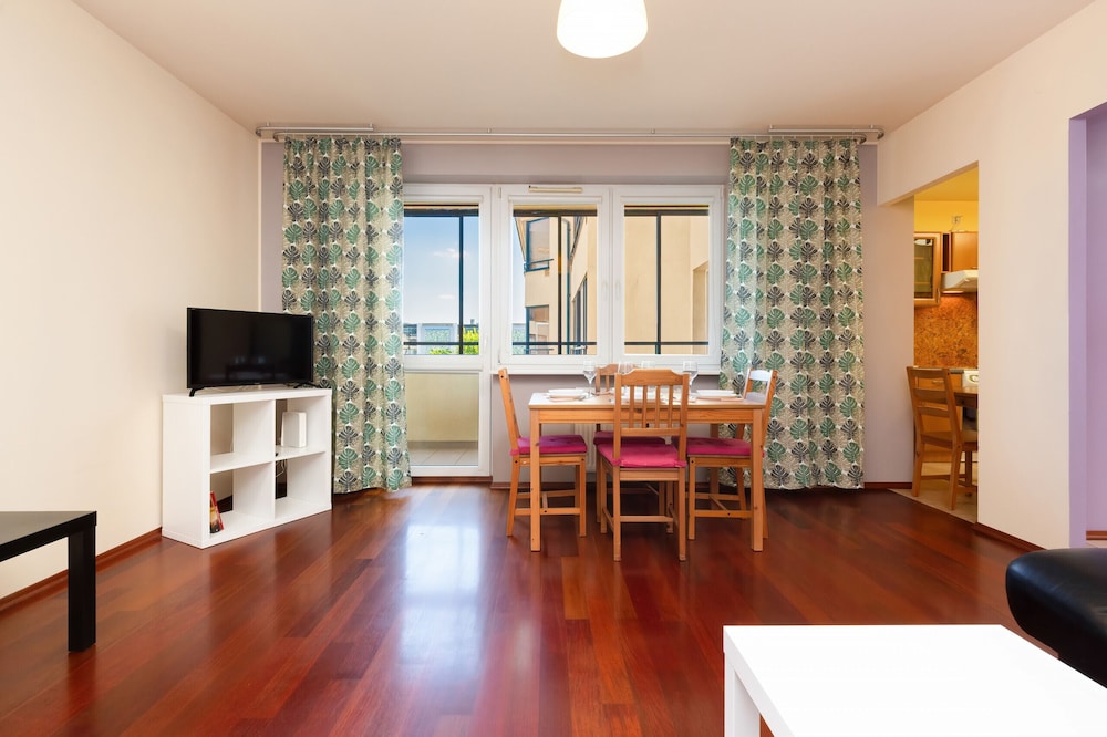 Apartment Wyspowa Warsaw by Renters view 5
