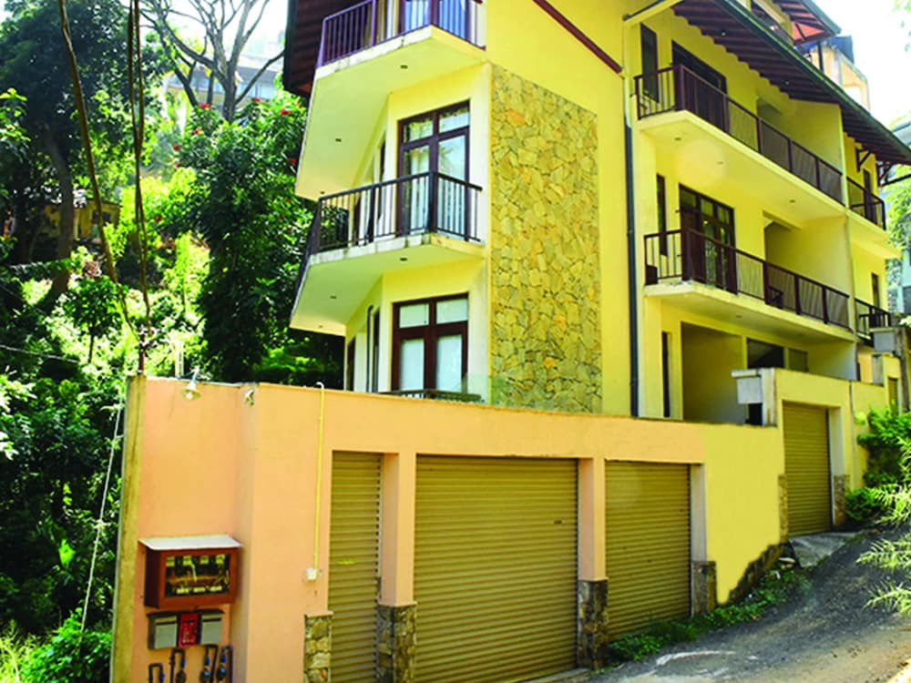 Aronka Homestay