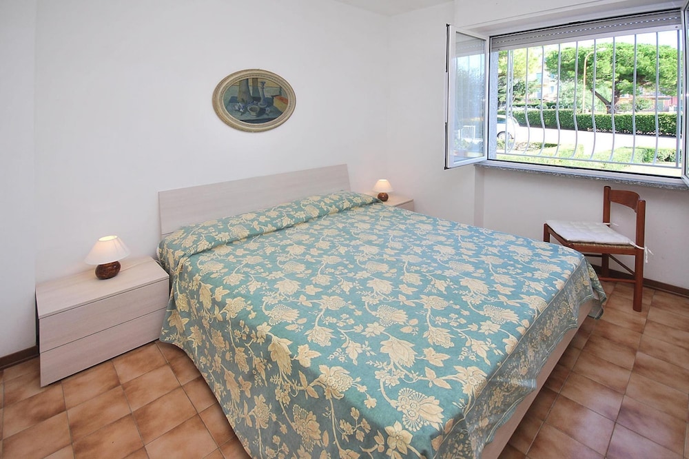 Holiday Flat With Balcony in Ceriale view 4