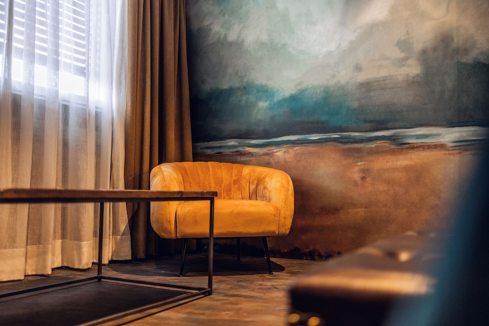 Loom Hotel