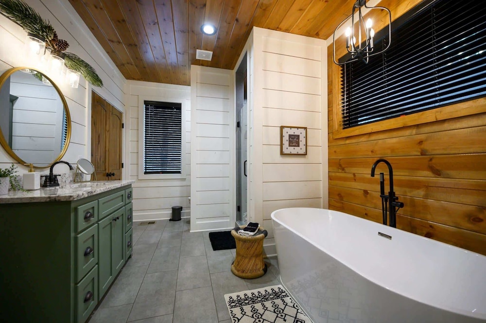 Quiet/private Cabin - Couples/family - Ideal Location