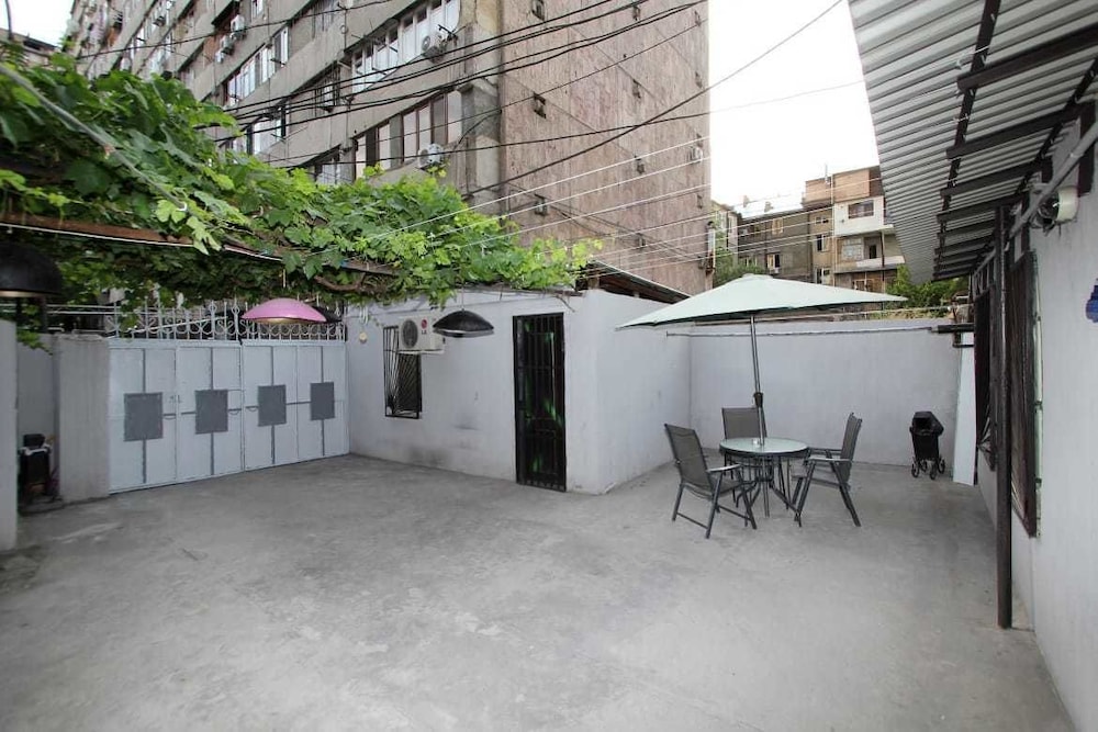 YEREVAN CENTER HOSTEL