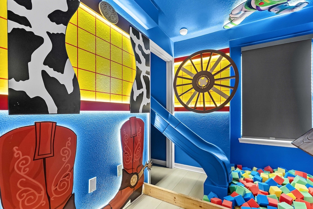 Designer 5BR Gameloft Foam Pit Lazy River 16164