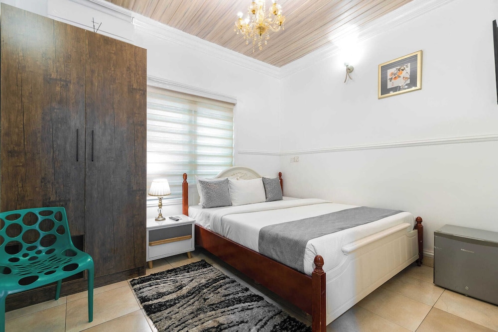 The Breeze Apartment