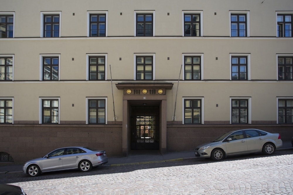 2ndhomes Bright 2BR Apartment view 2