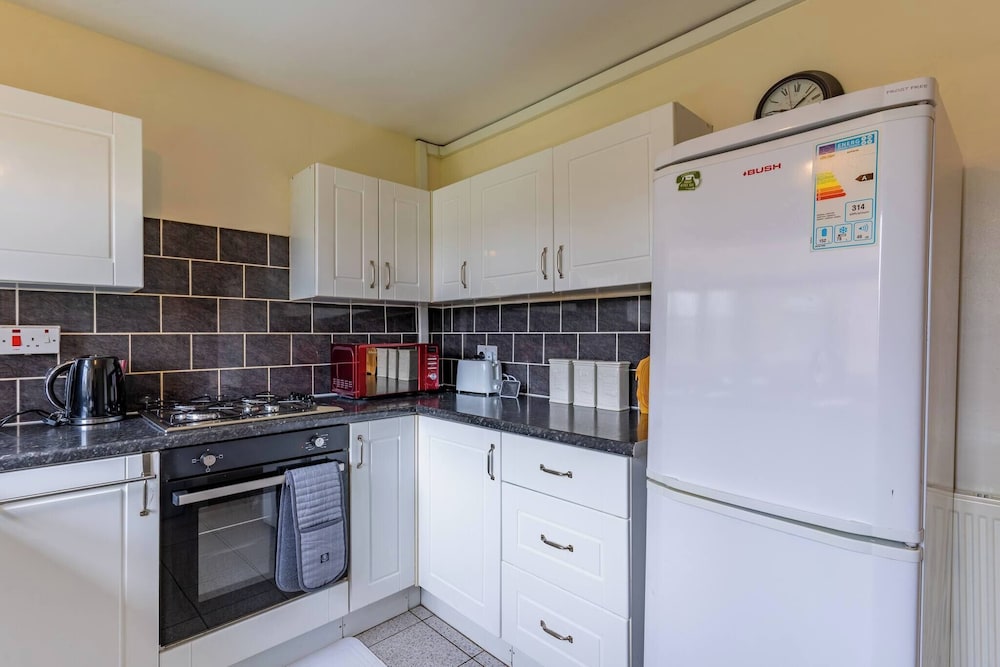 Sleek and Cozy 1BR Resorts World Nearby