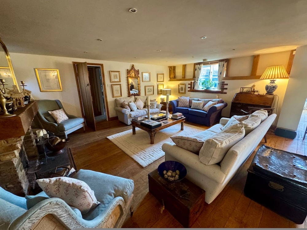 The Barn in the Chilterns - From 1590 Per Night