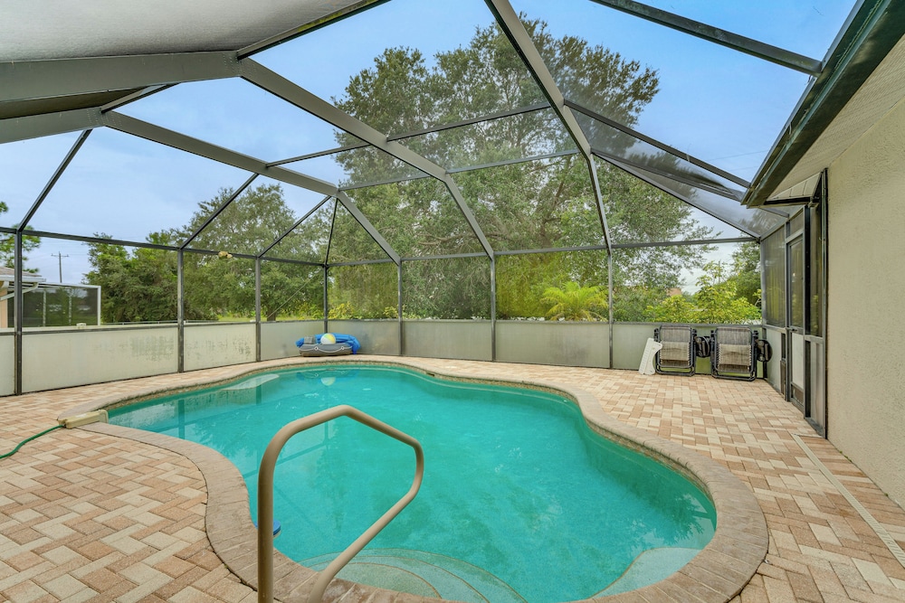 Family Home w/ Pet-friendly Yard in Fort Myers!