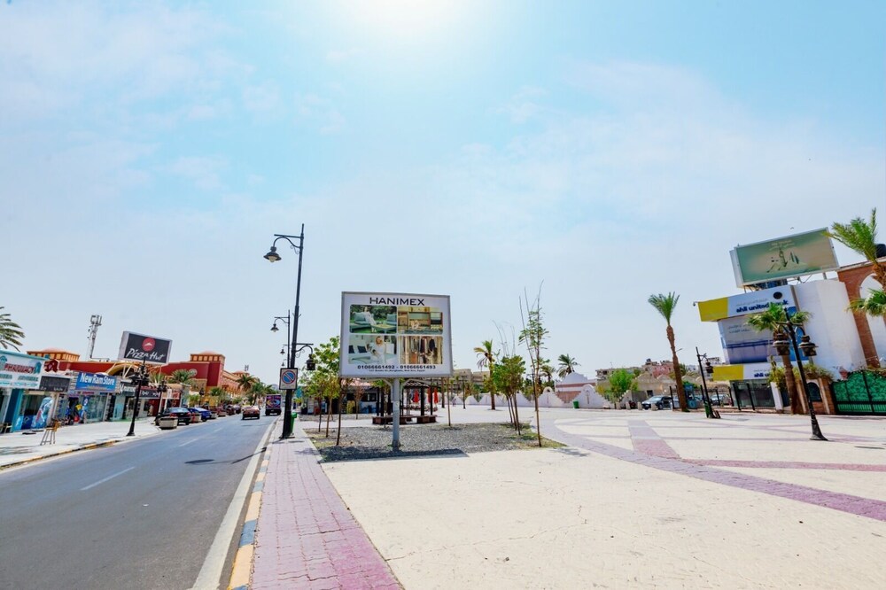 Al makramia compound view 3