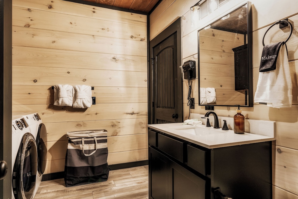 Smith Creek Reserve Luxury Cabins