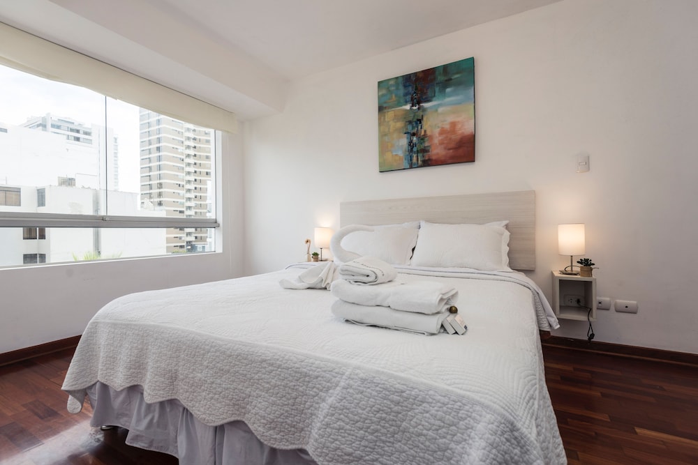ALU Apartments - Miraflores Boardwalk