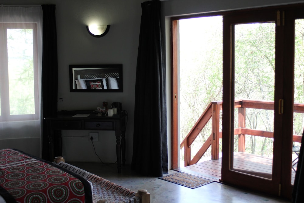 Nahakwe Lodge