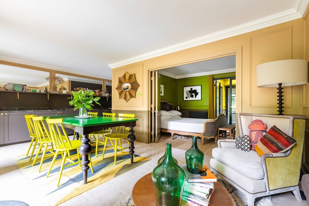Penywern Road IV by Onefinestay
