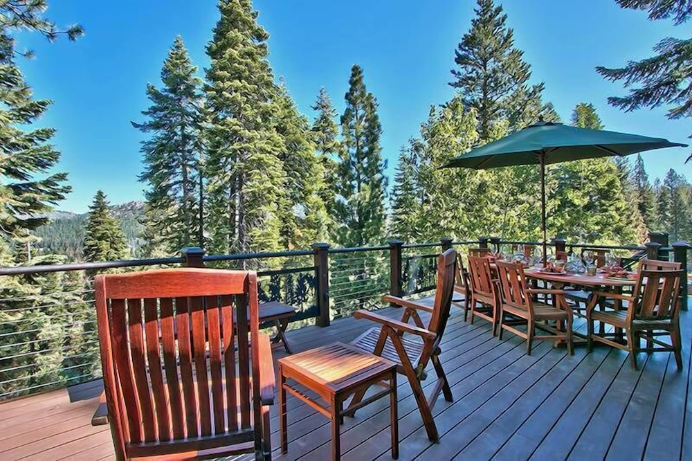 Lake Tahoe Vacations - Wilderness Lodge - 5 Br Home - Property Image 3