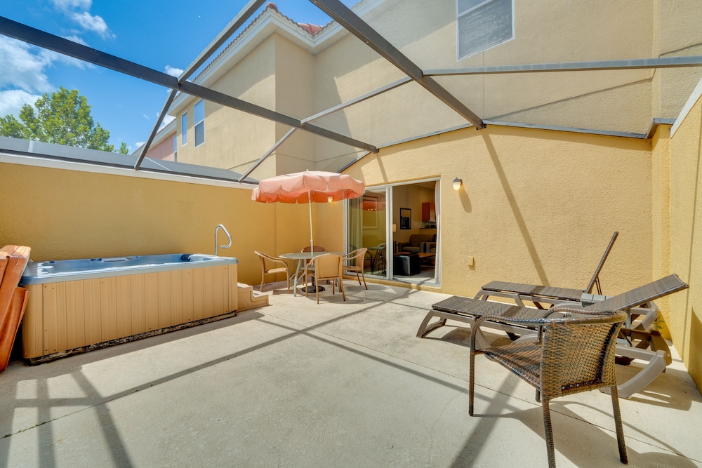 Kissimmee Rental w/ Hot Tub: 5 Mi to Disney World! view 5