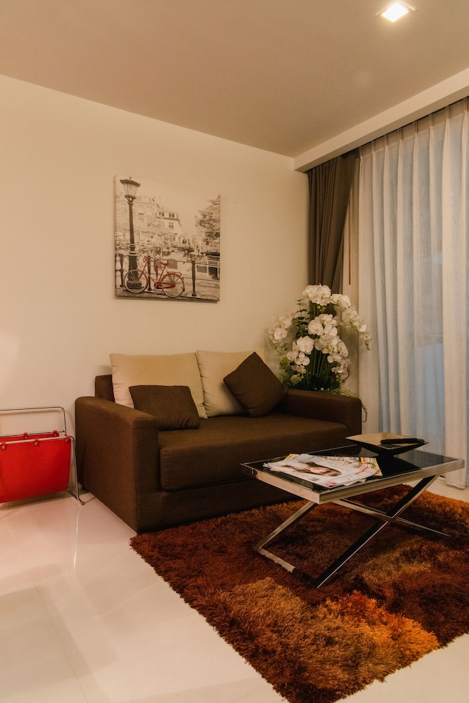 Beverly 33 Suites by PROMPT HOLIDAY HOME