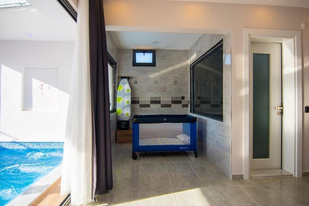 Exclusive Sheltered Villas