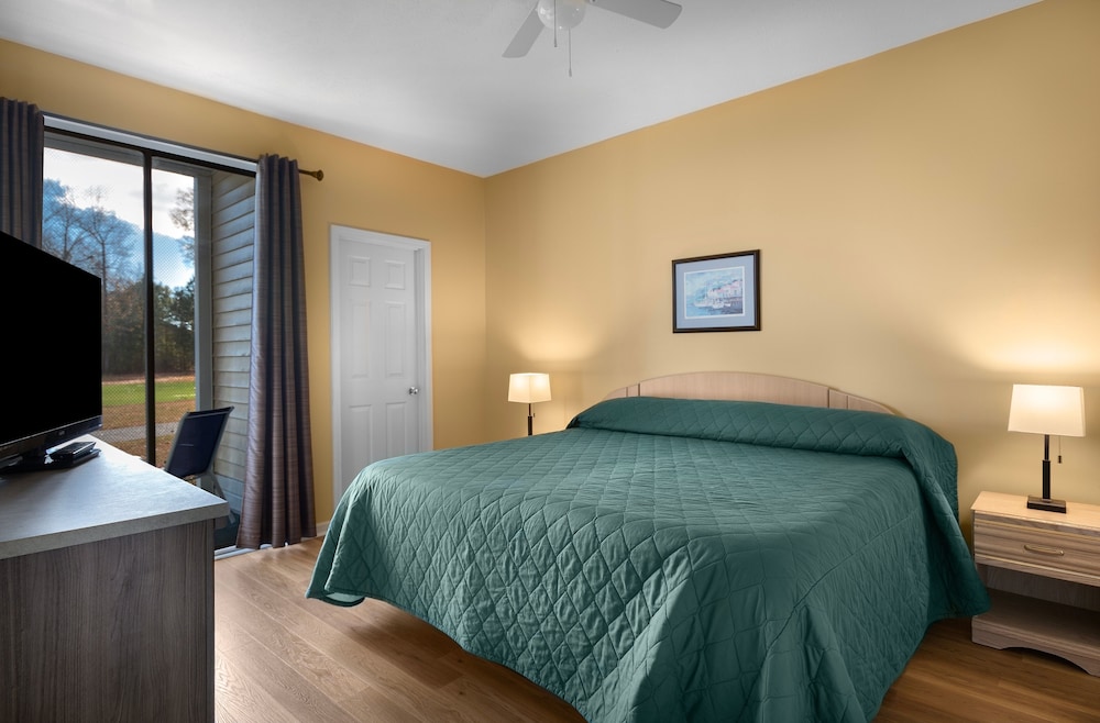 River Oaks 50b 2 Bedroom Condo
