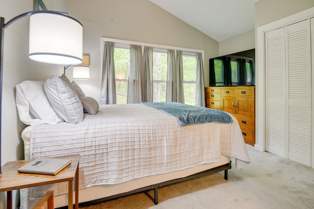Gilmanton Vacation Rental w/ Kayaks - At Loon Pond view 2