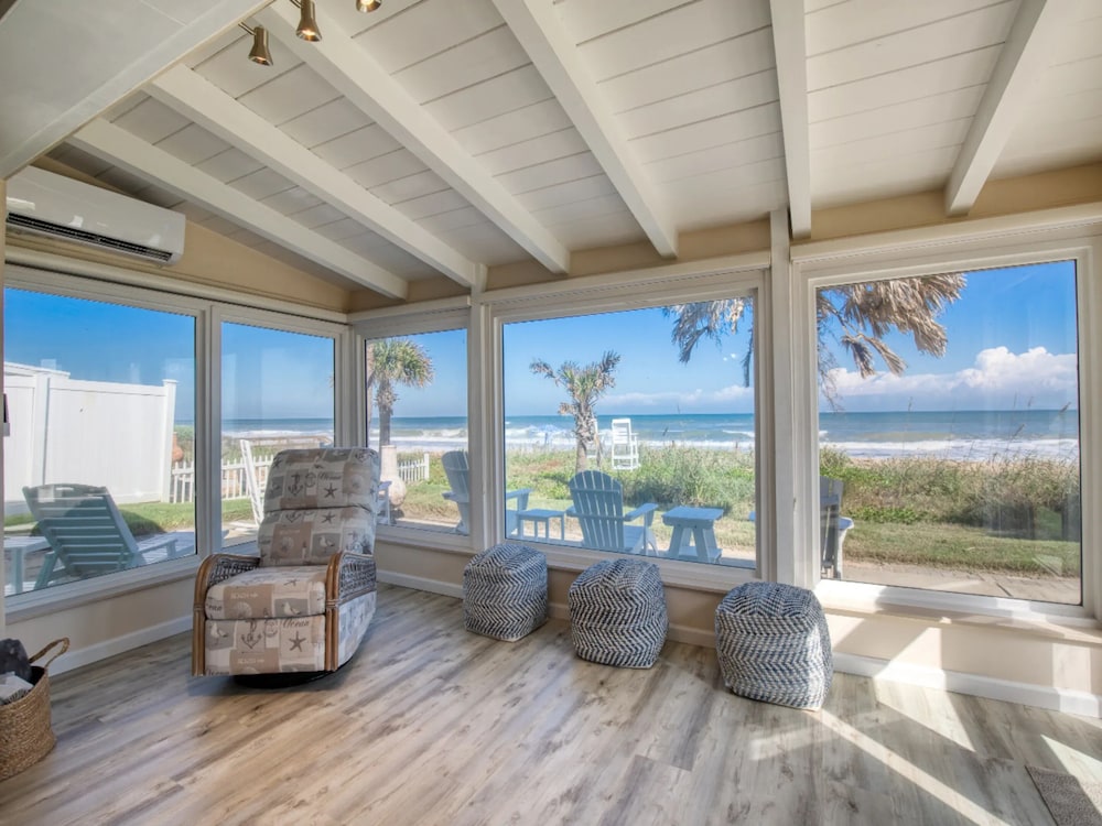 Sunrise Cottage By the Sea