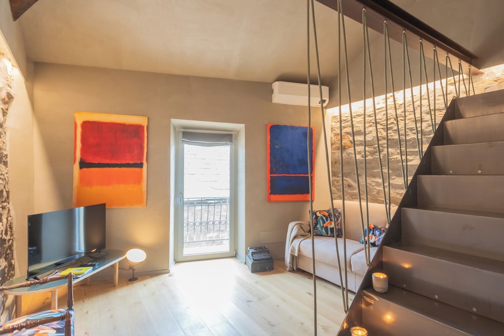 Urio's Castle Suites by Rent all Como