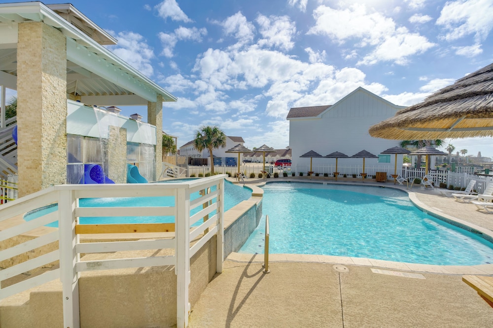 Walk to Whitecap Beach: Corpus Christi Retreat
