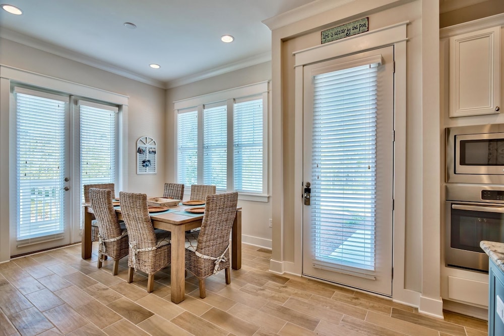 JACK's Place 3 Bedroom Condo By Coastal Dreamin