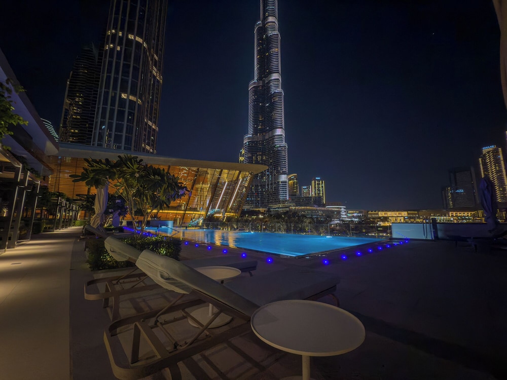 Skyline Majesty - Luxury Living with Full Burj Khalifa & Fountain Views