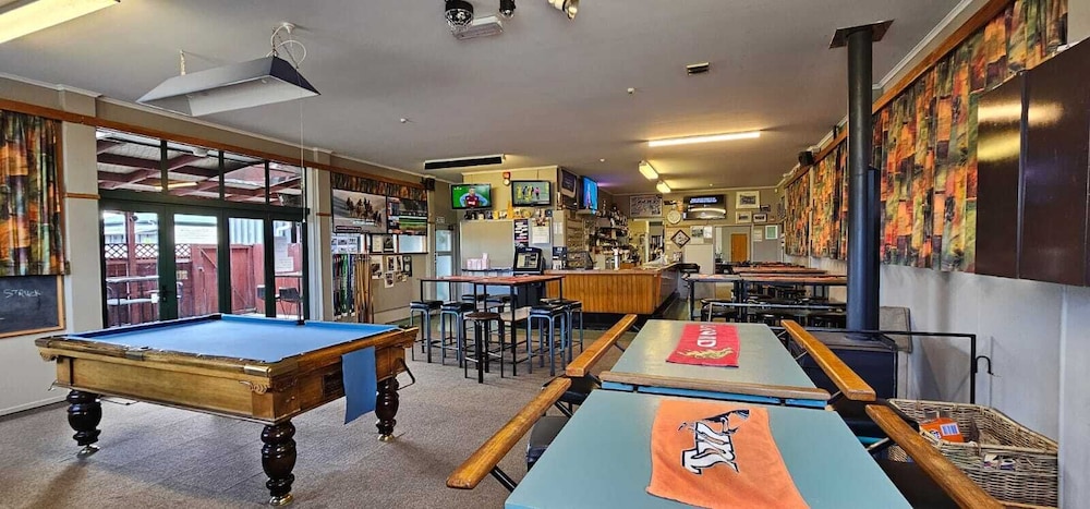 White Horse Inn Restaurant & Motel view 5