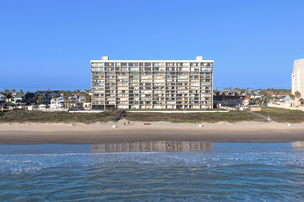 3BR Condo - 10th Floor w/ Amazing View & Amenities