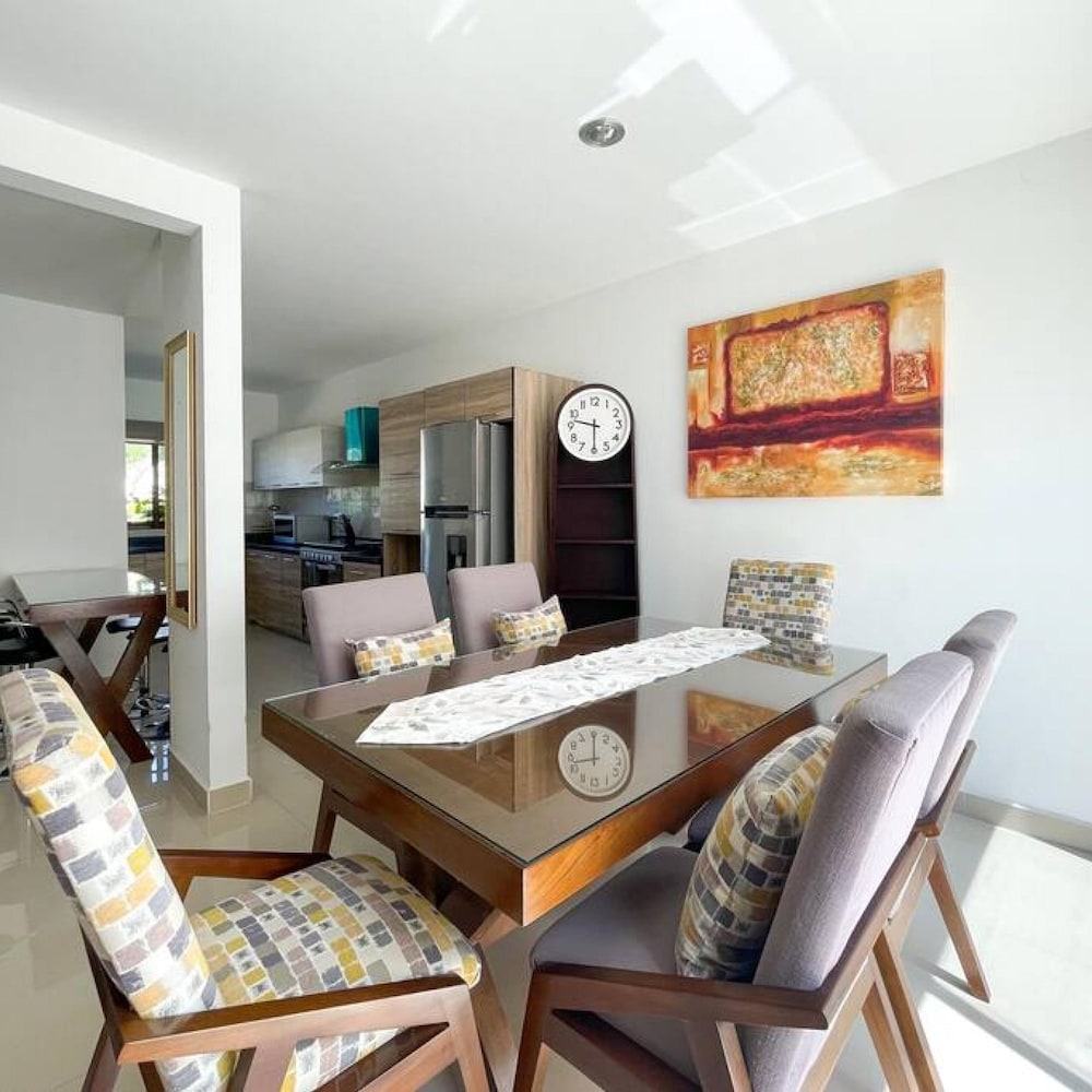 Prime Location House at Cerritos Great Price