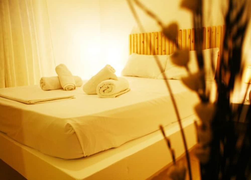 Dionysia Rooms