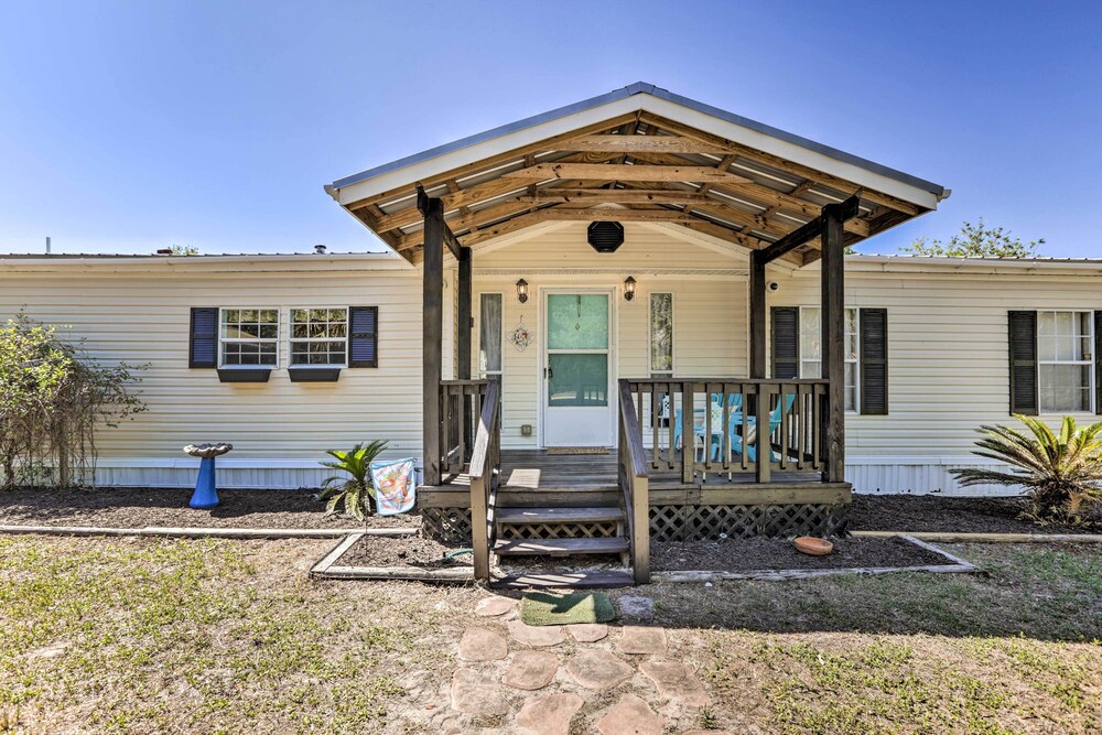 Steinhatchee Home w/ Boat Parking: 1 Mi to Marina view 3