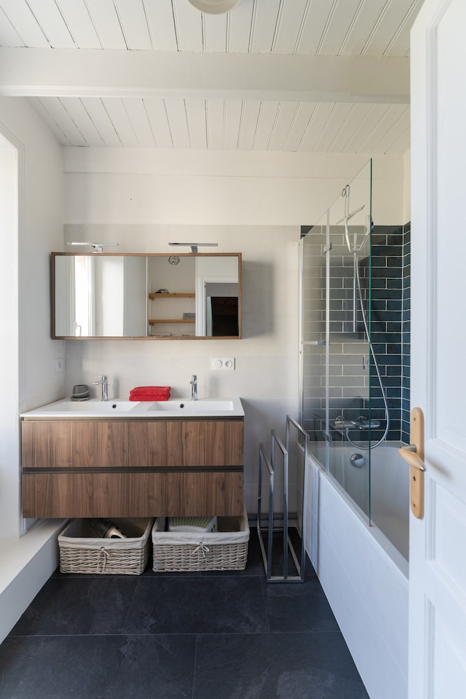 House in Ploudalmezeau by Rock Beach