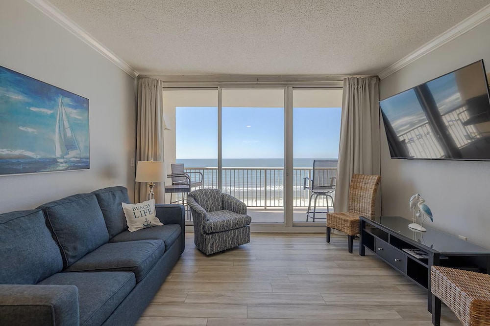 Majestic Beach Towers 1-503
