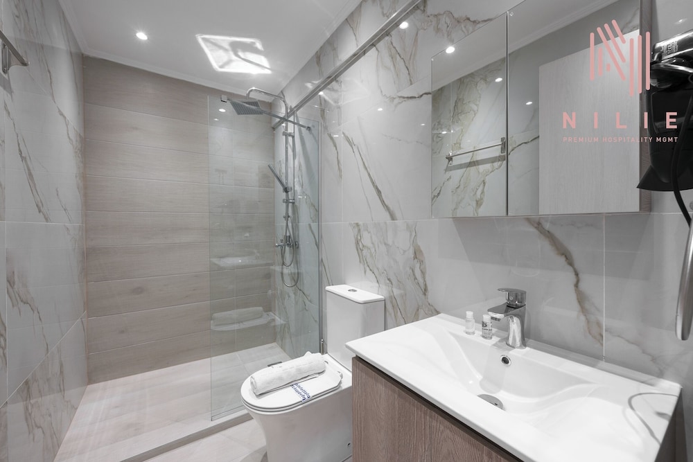 Venus, Nilie Hospitality MGMT