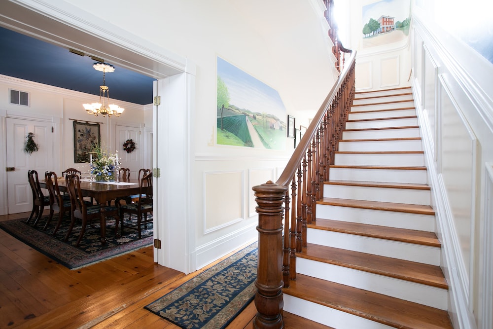 E J Bowman House Bed & Breakfast