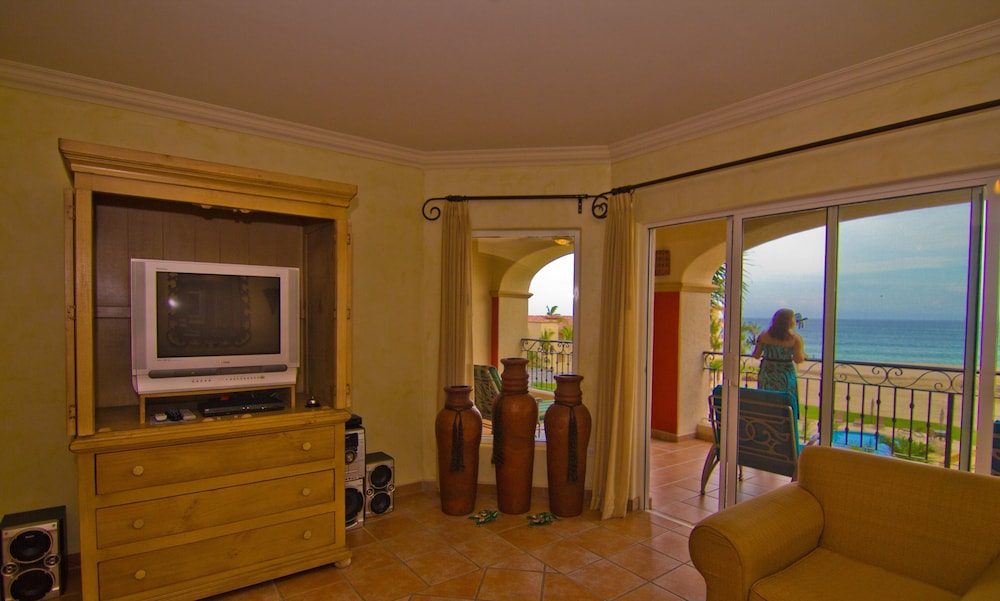 Las Mananitas E3303 3 BR by Casago view 2