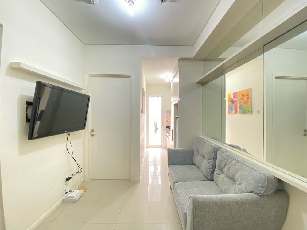 Minimalist And Spacious 1Br Apartment At Parahyangan Residence, Bandung - 9