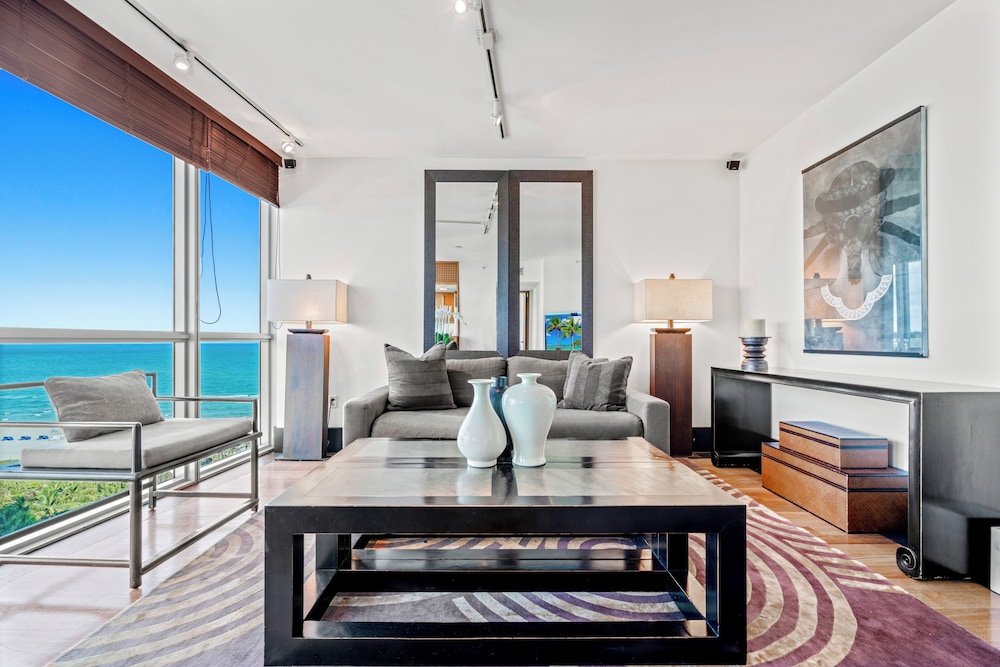 Luxury Vacation Rentals at The Setai by LRMB