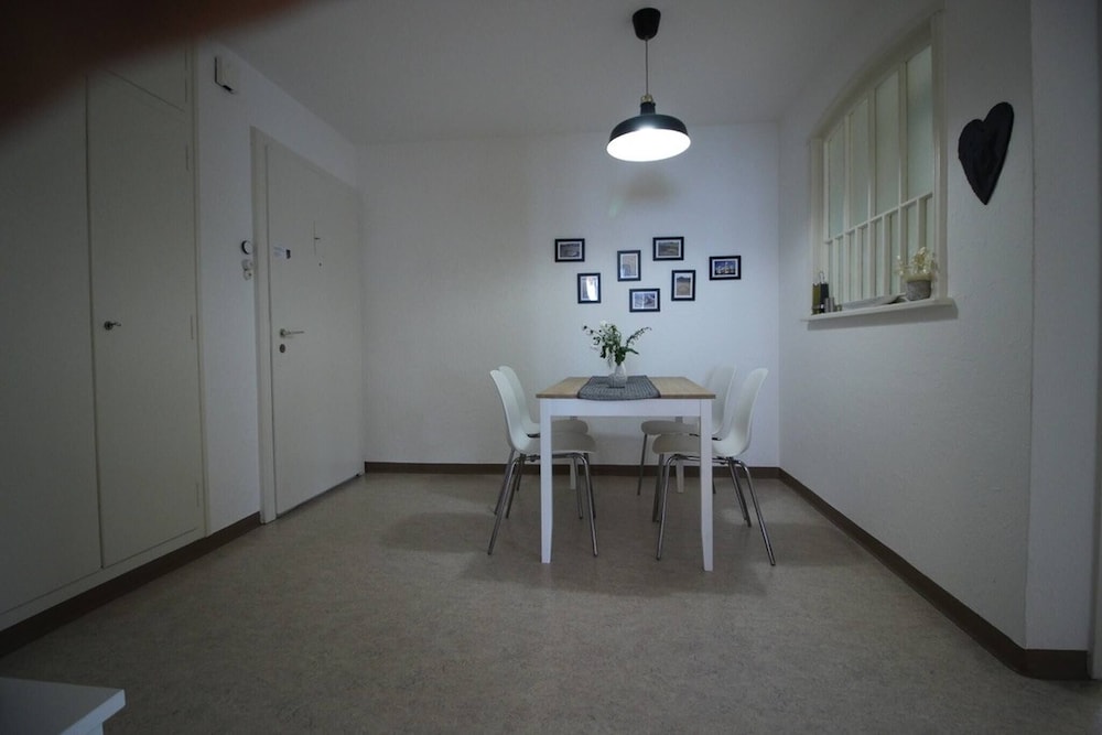 Casa Schilling- 2,5 Rooms With Balcony Near Hospital, University view 5