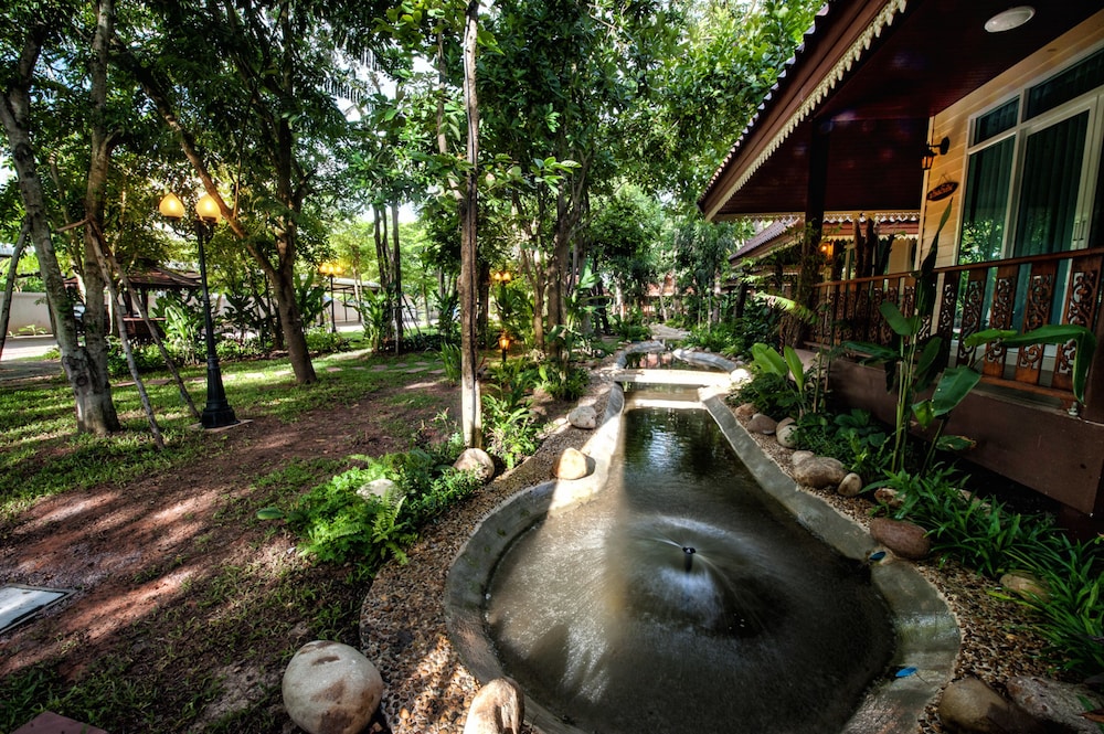 Baan Nam Pen Resort