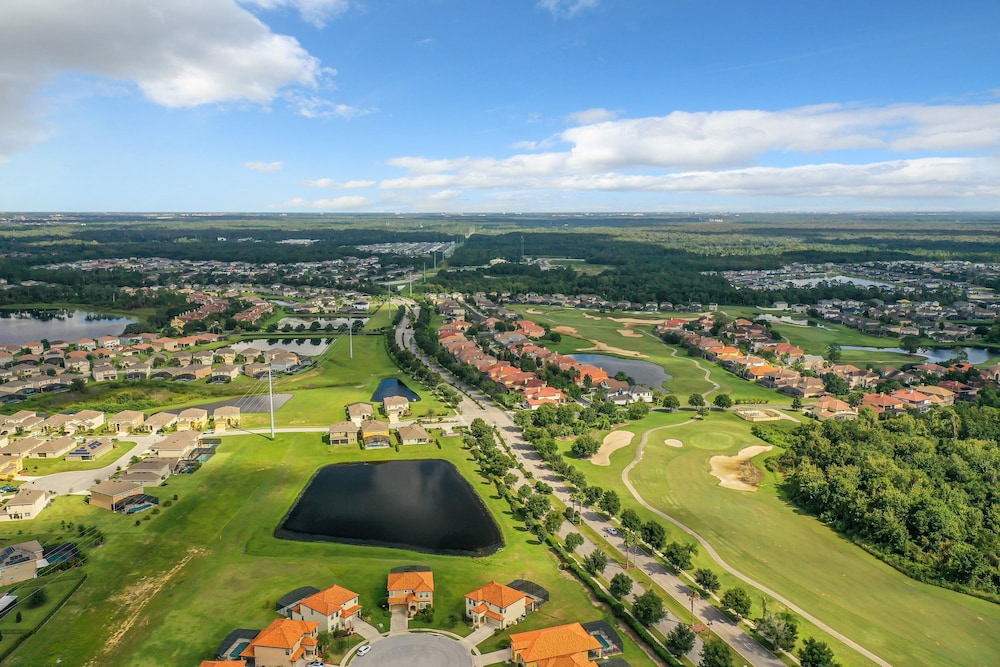 Family Oasis Near Disney - Pool Resort Access